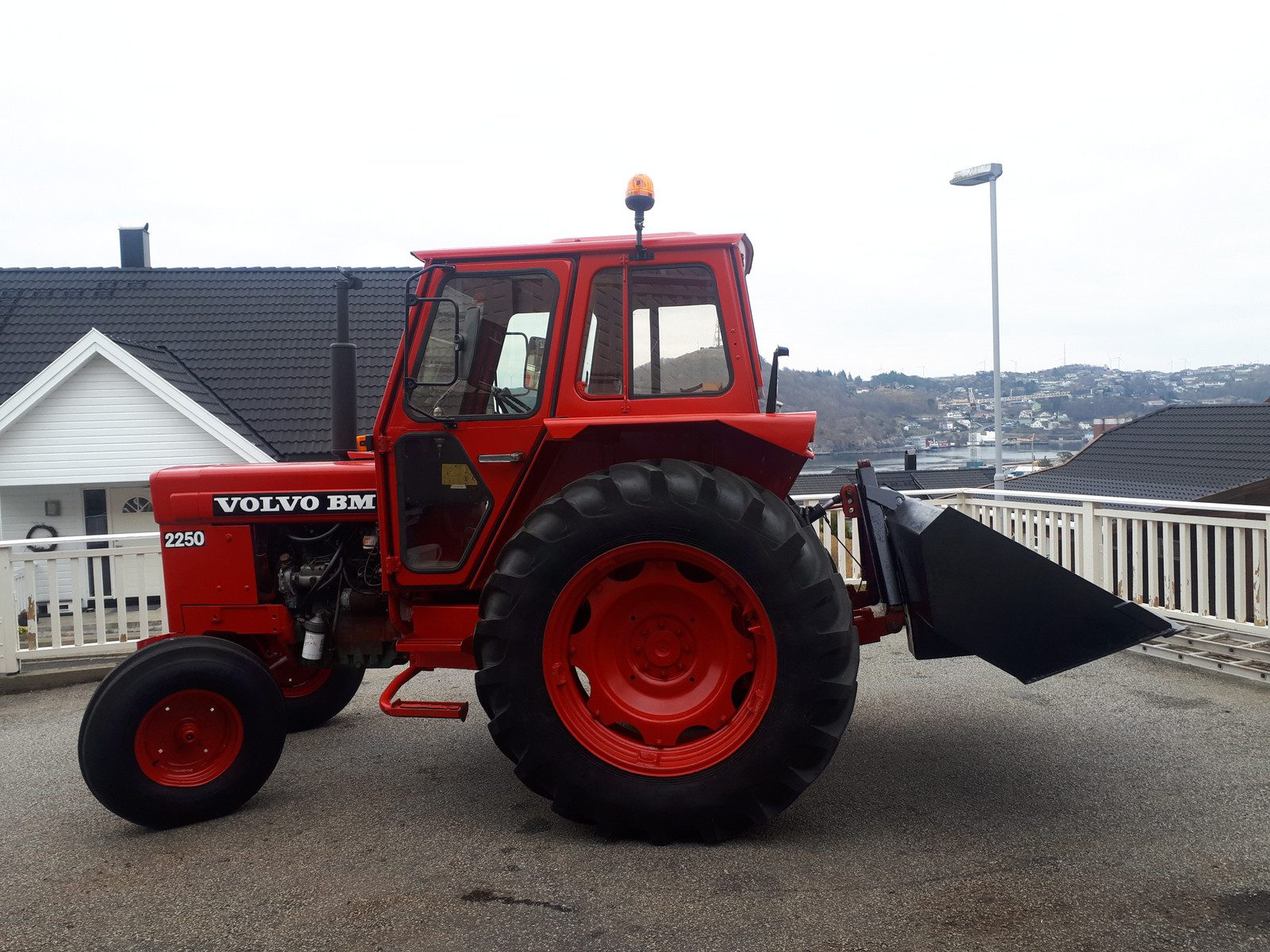 Volvo 2250 2 magroma